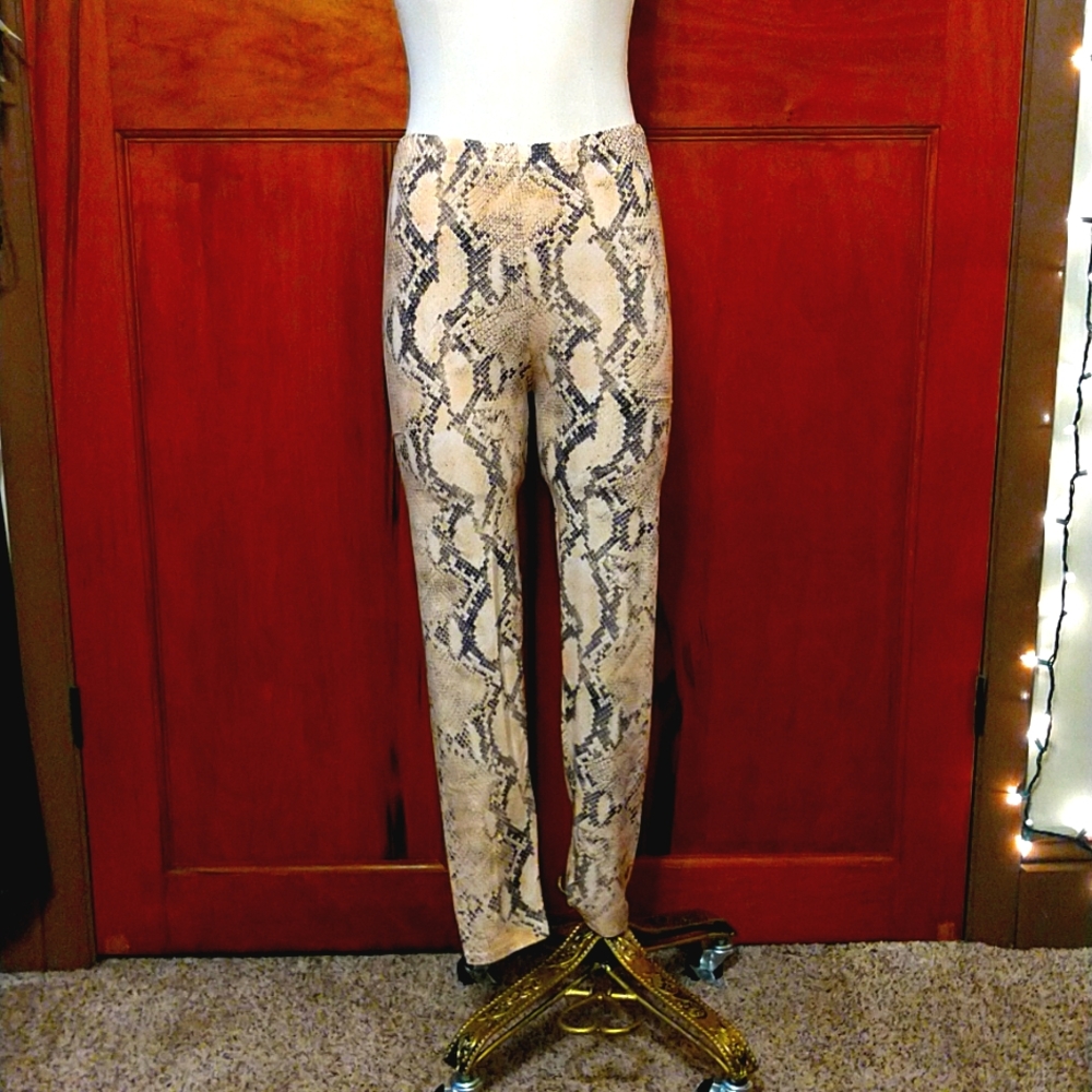 EUC Private Label Snake Print Leggings (OS/S/M)